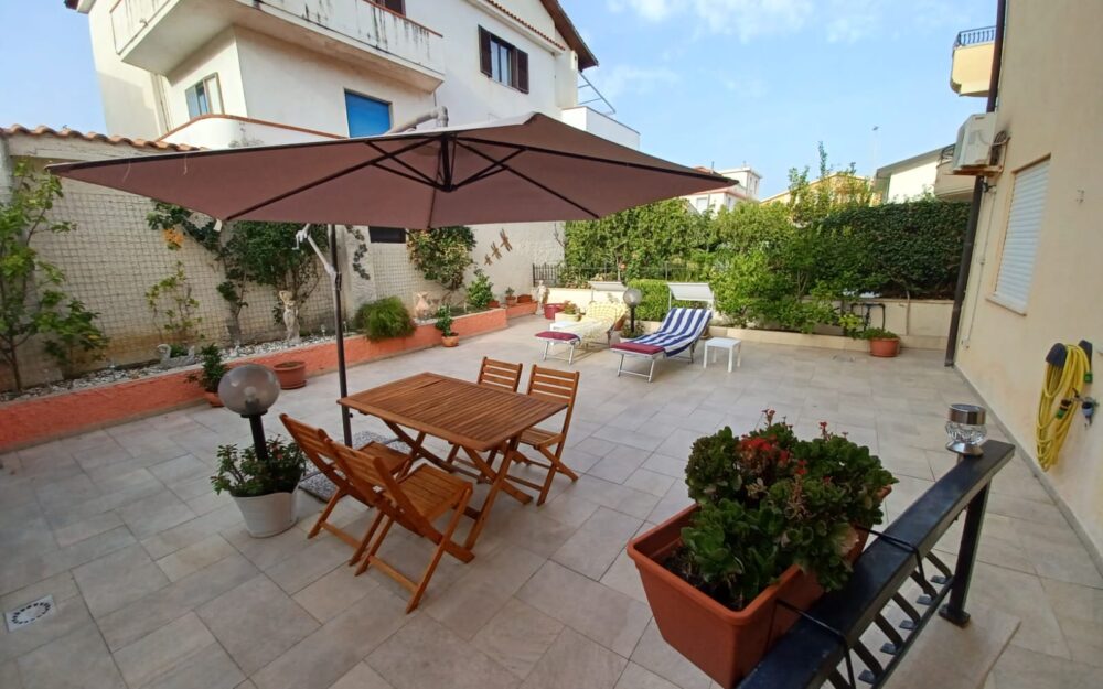 For sale 2 bedroom garden apartment, Sabbia di Marinella area Pizzo
