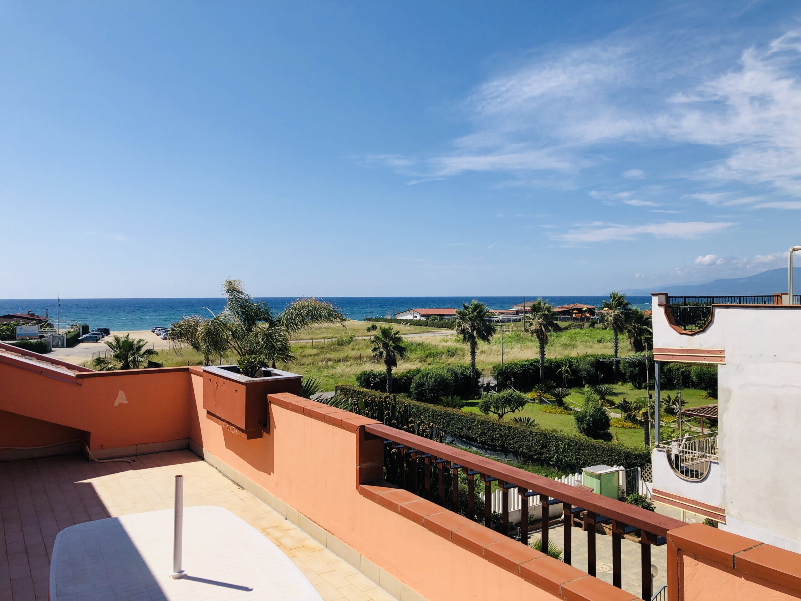Penthouse apartment for sale located in Marinella Pizzo Calabria with sea views
